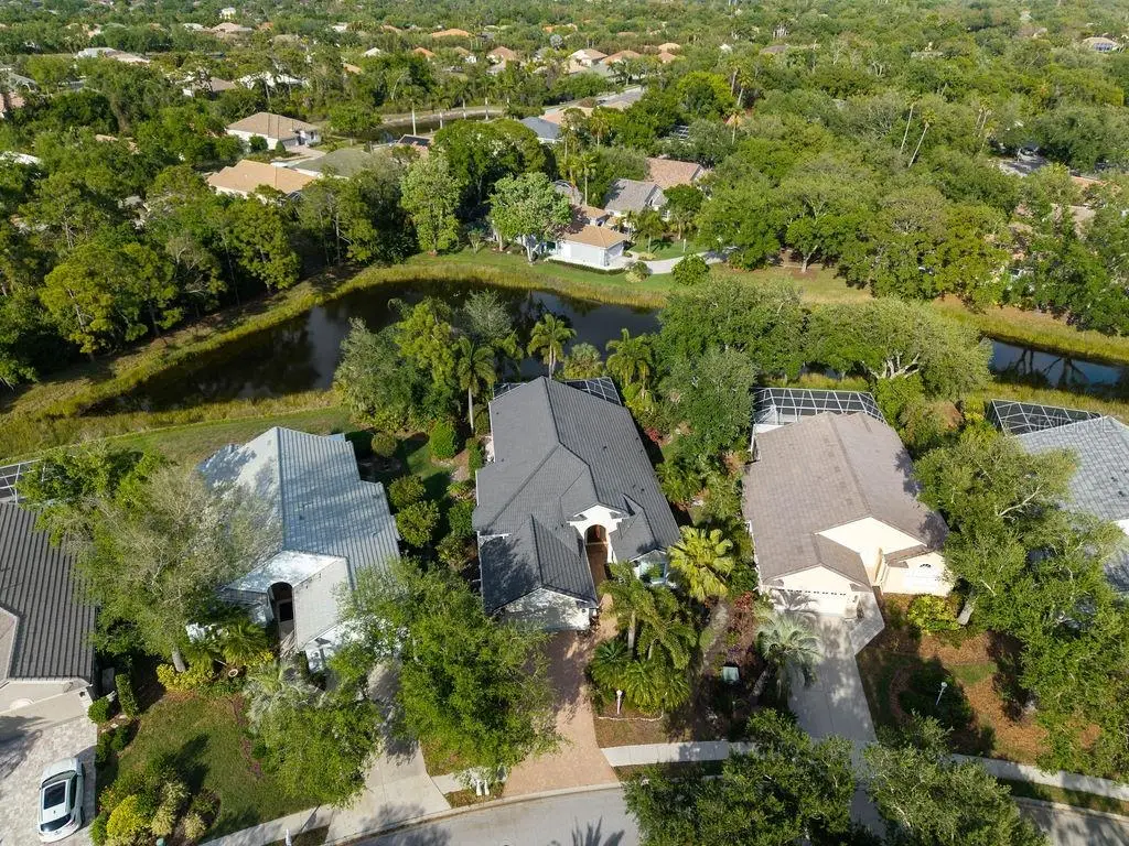 7117 Victoria Circle, FL