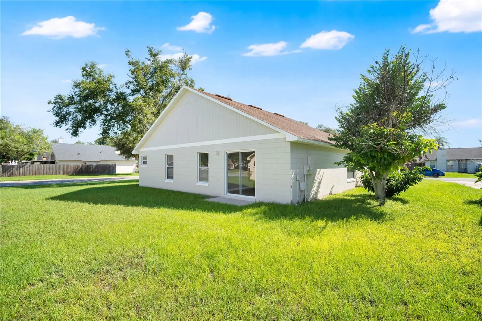 233 Aberdeen Circle, FL