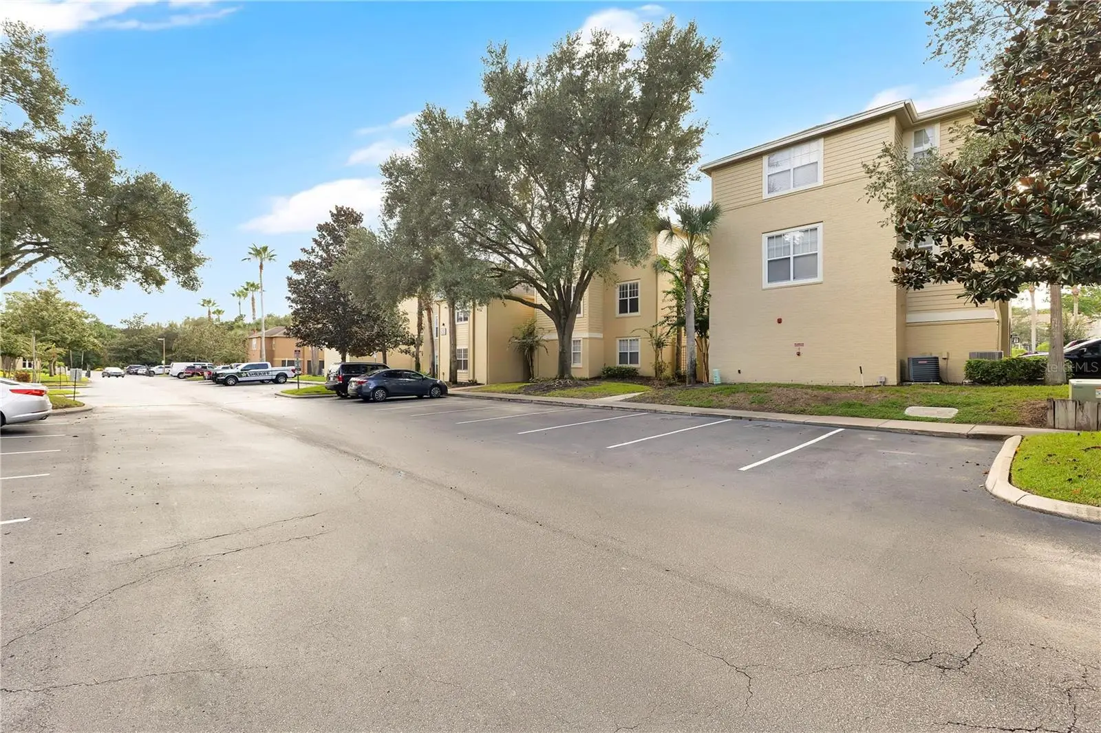 404 Summit Ridge Place, FL