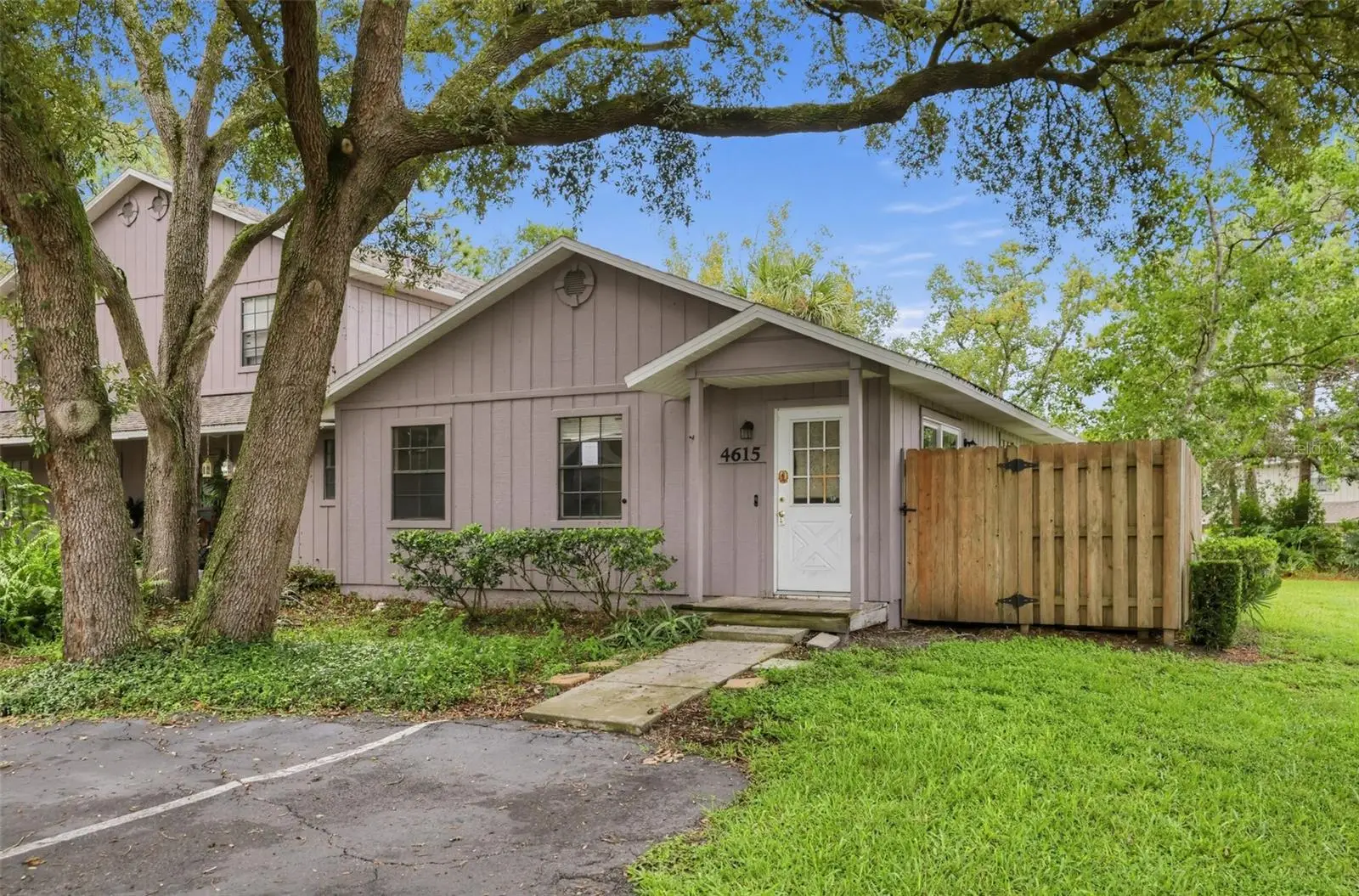 4615 Lighthouse Circle, FL