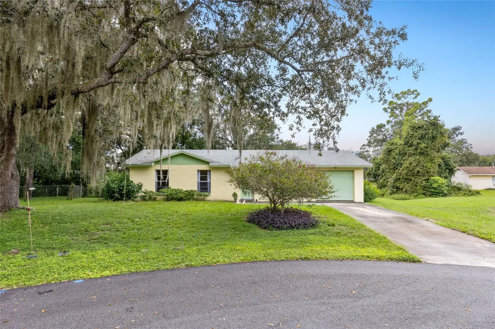 830 Oak Manor Drive, FL
