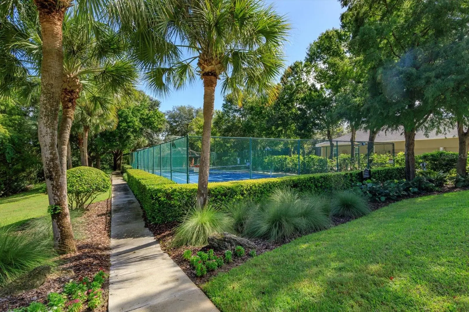 536 Avon Glade Place, FL