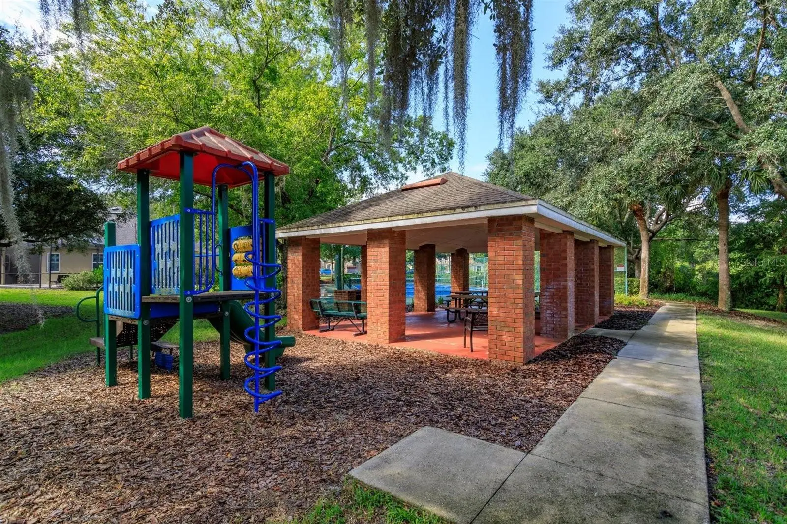 536 Avon Glade Place, FL