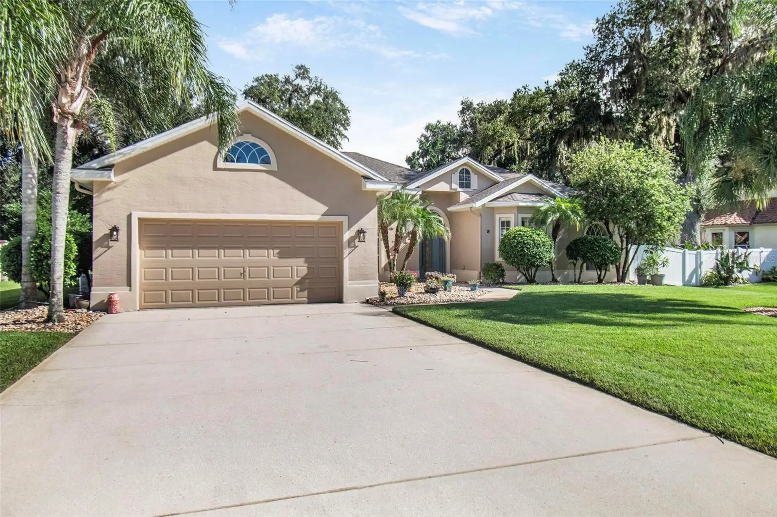 8 River Oaks Way, FL