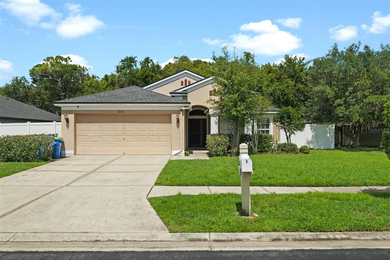 2101 Shelbourne Court, FL