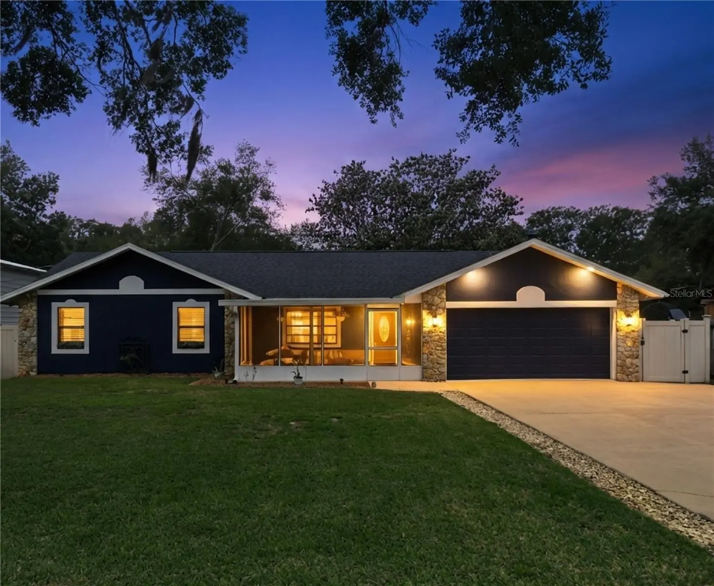 27627 Lois Drive, FL