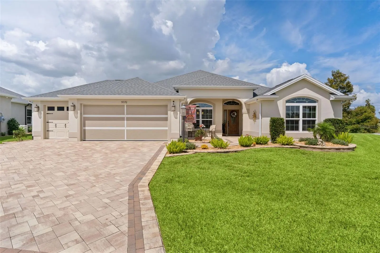 5870 Flint Loop, FL