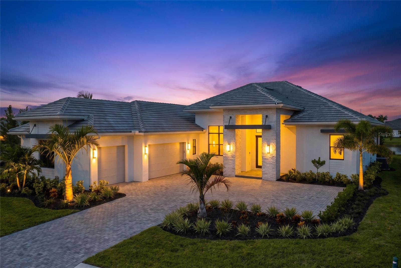 100 Blue Mist Way, FL