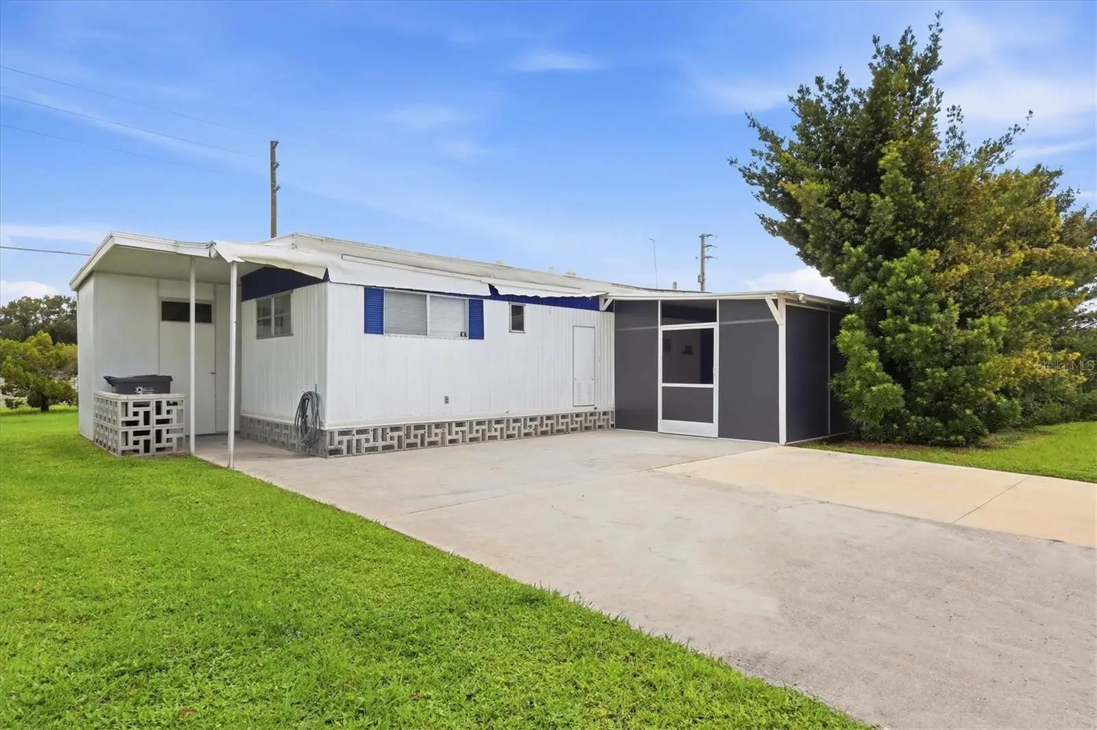 4509 10th Street Court, FL