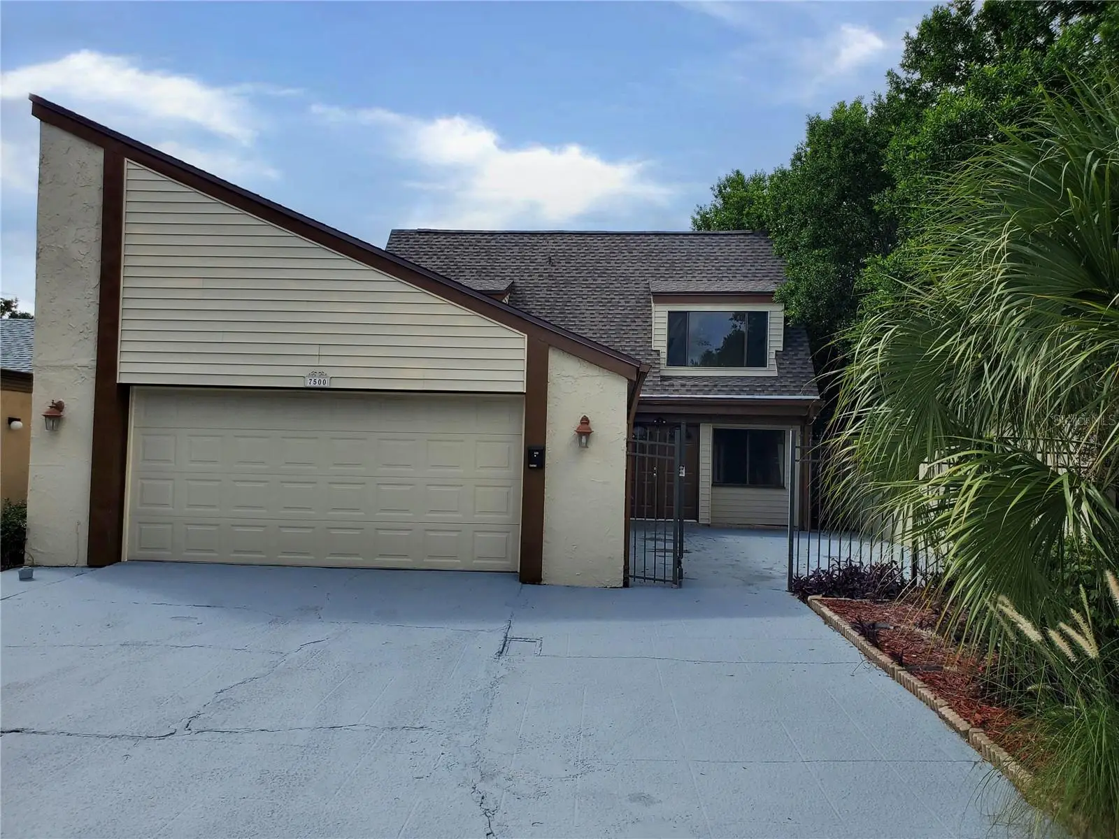 7500 Rocky Point Drive, FL
