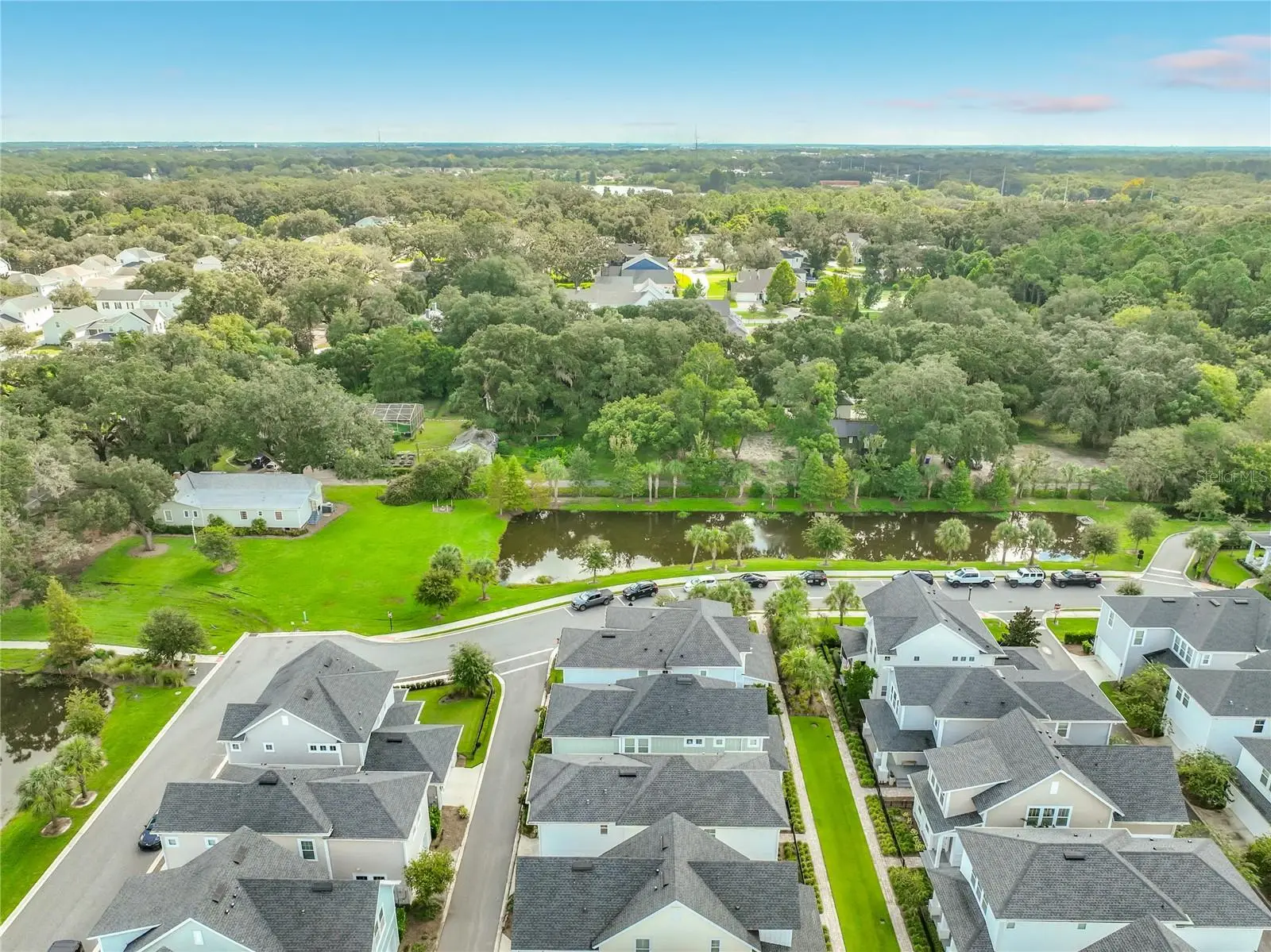 910 Trowman Aly, FL