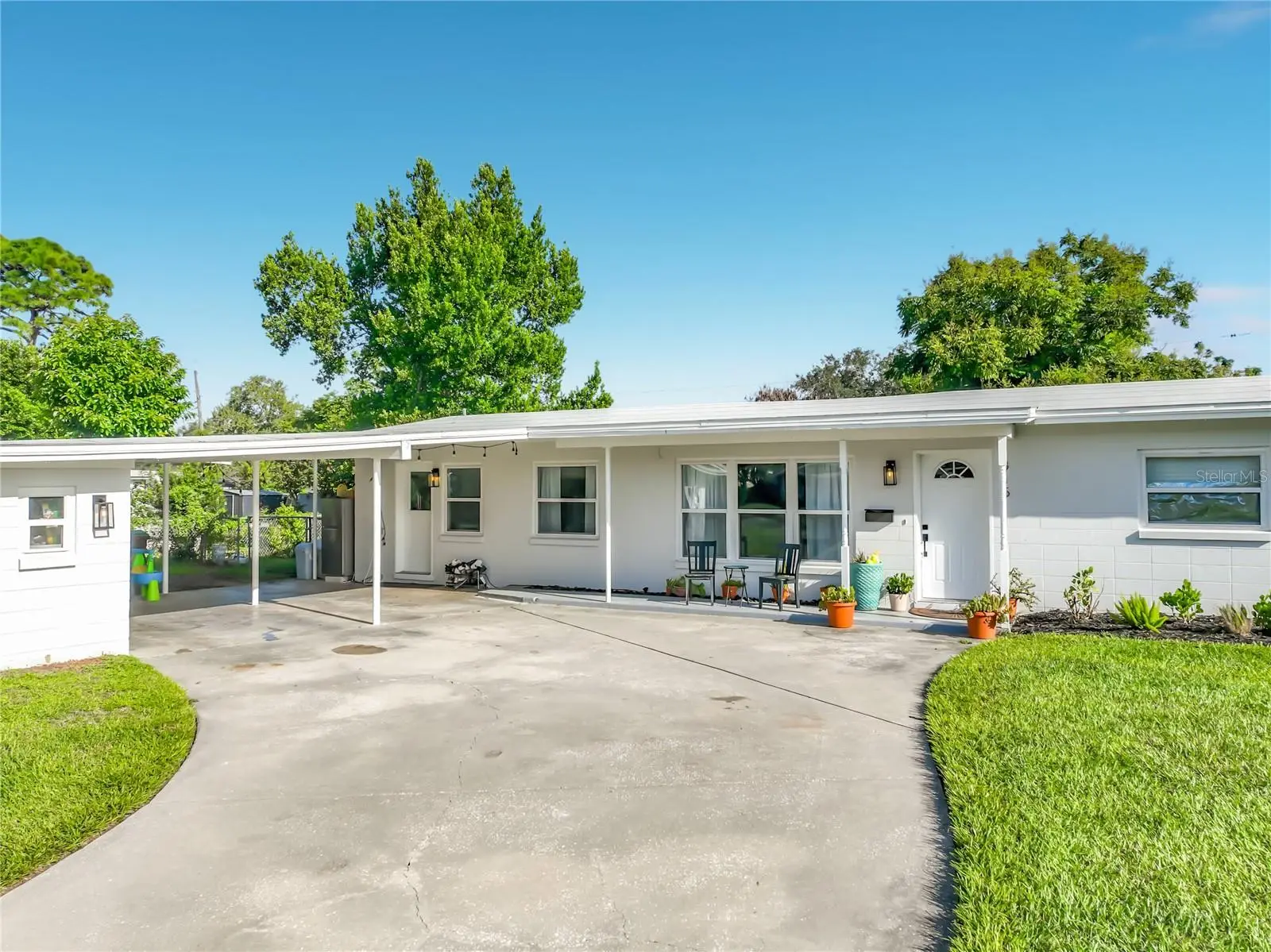 815 Alfred Drive, FL
