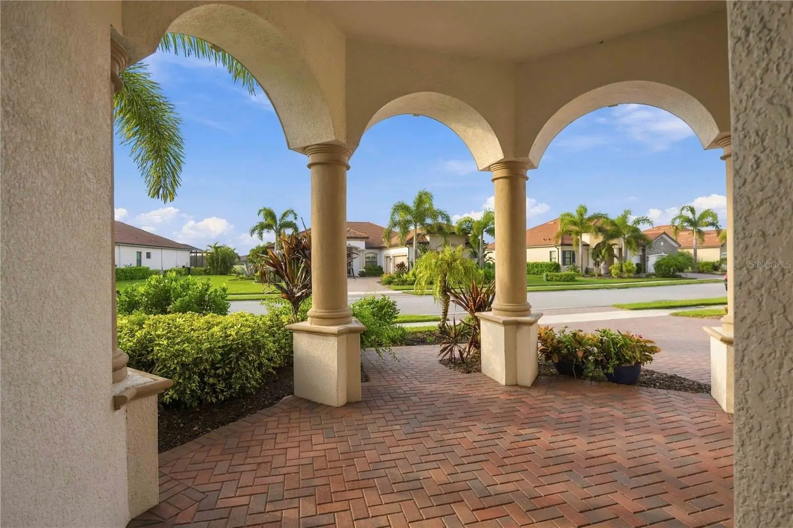 10720 Tarflower Drive, FL