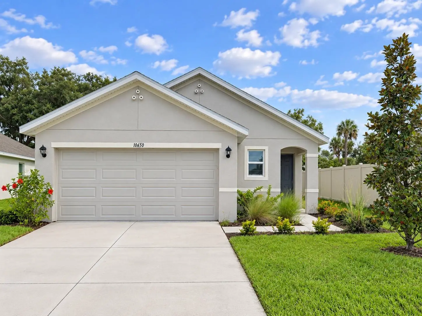 10650 Hidden Banks Glen, FL