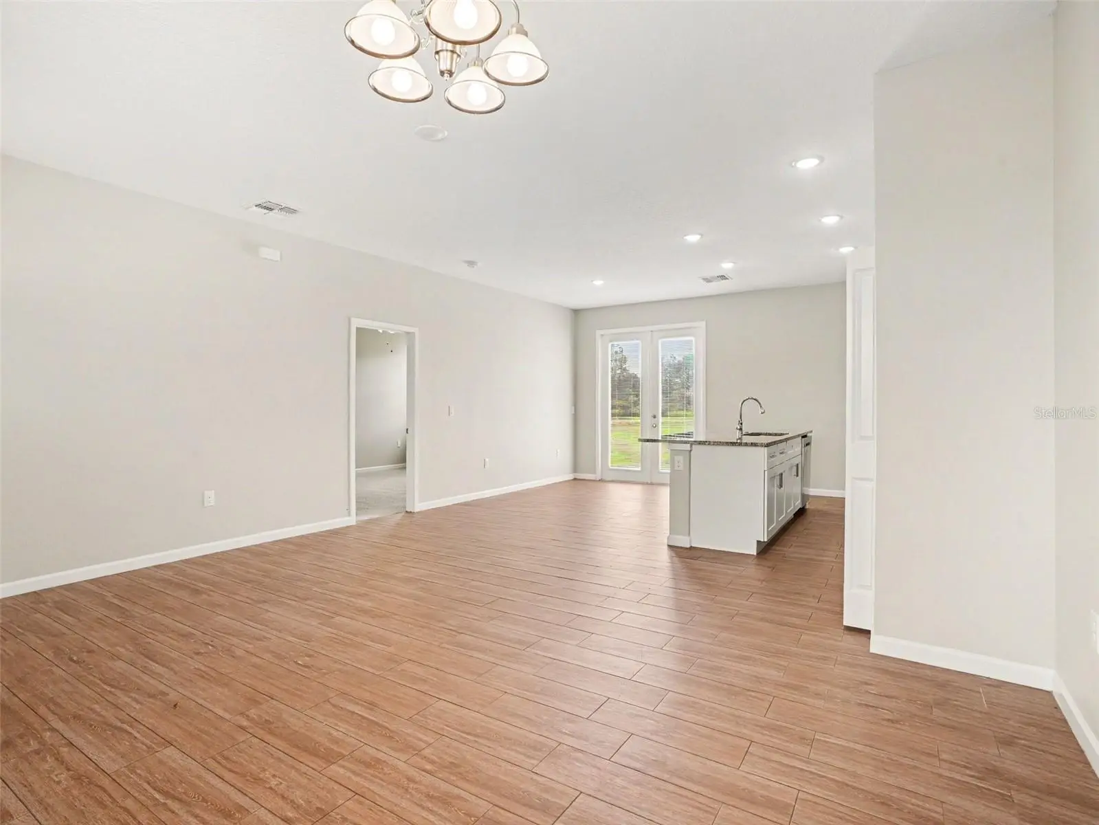 46 Alicante Court, FL