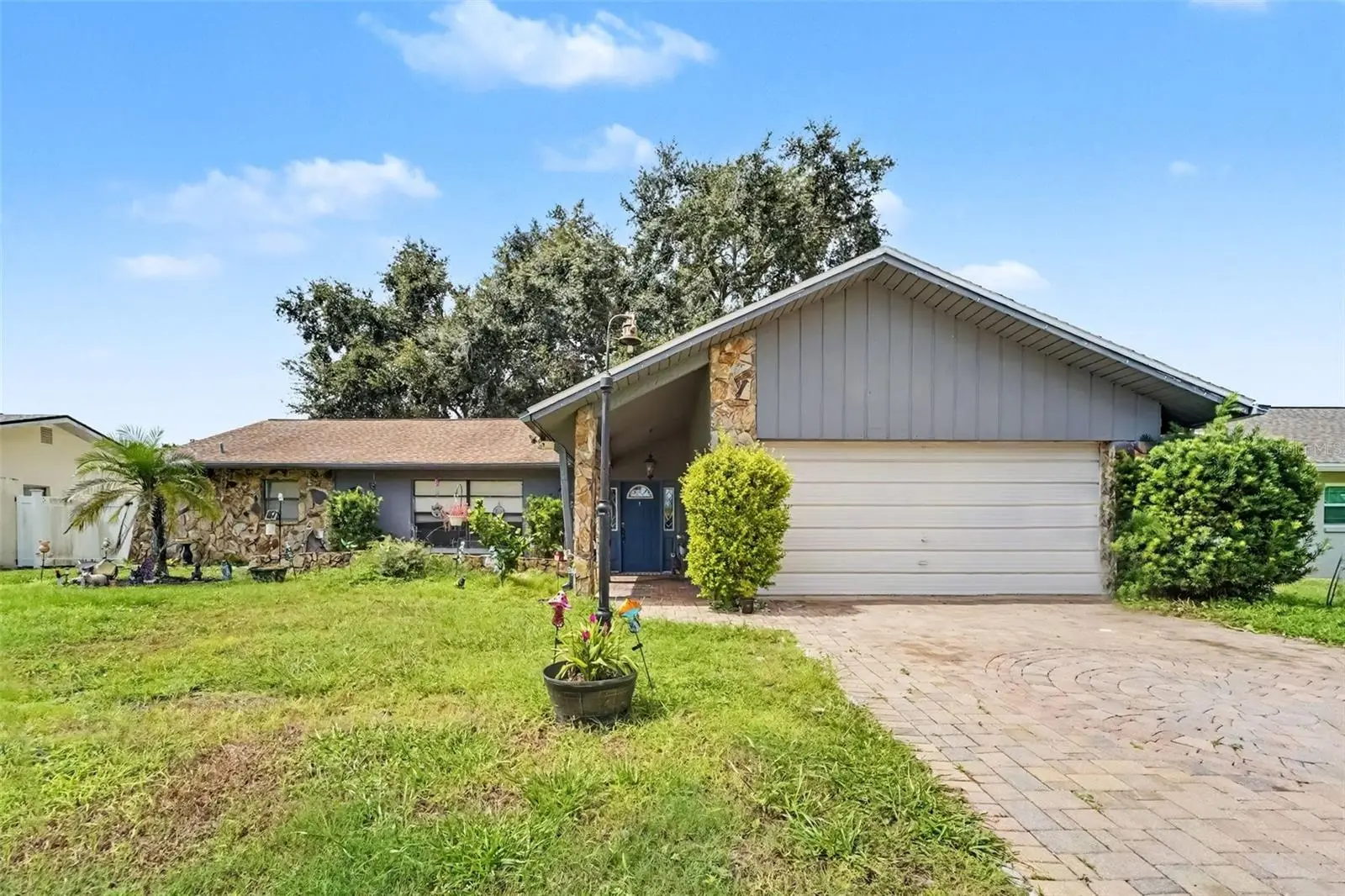 7606 Willow Brook Court, FL