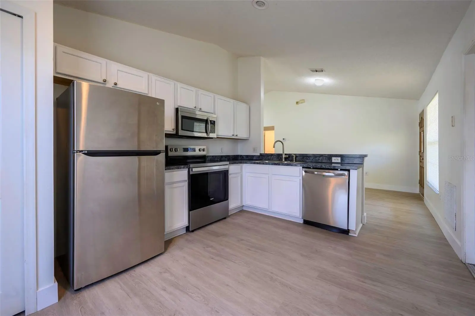 24 Miramar Way, FL