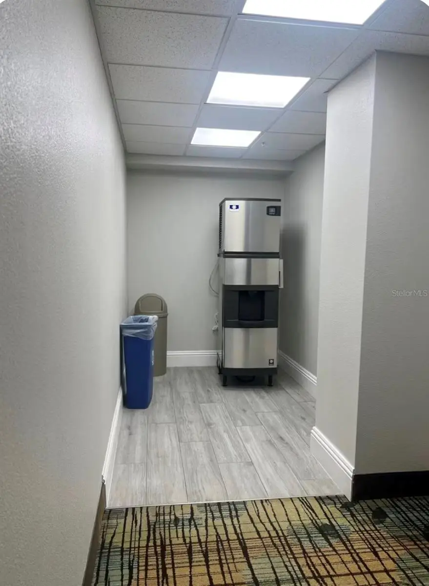 8303 Palm Parkway, FL