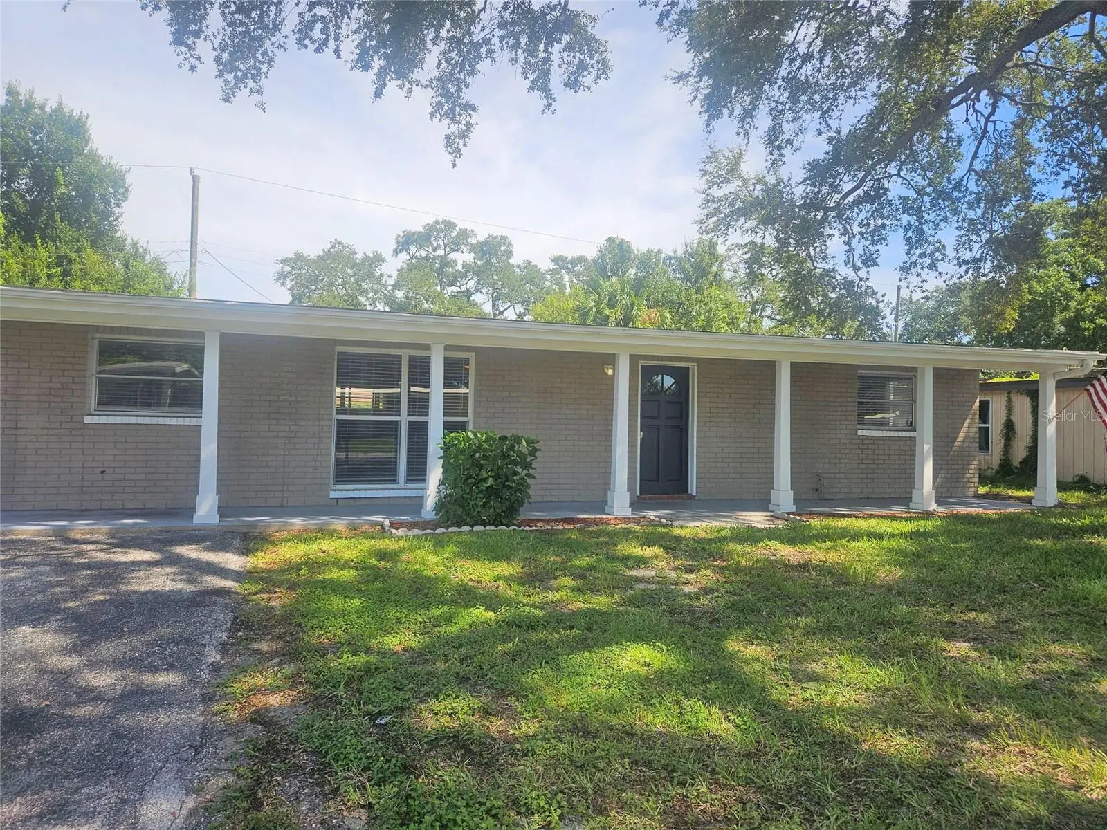 2160 Alemanda Drive, FL