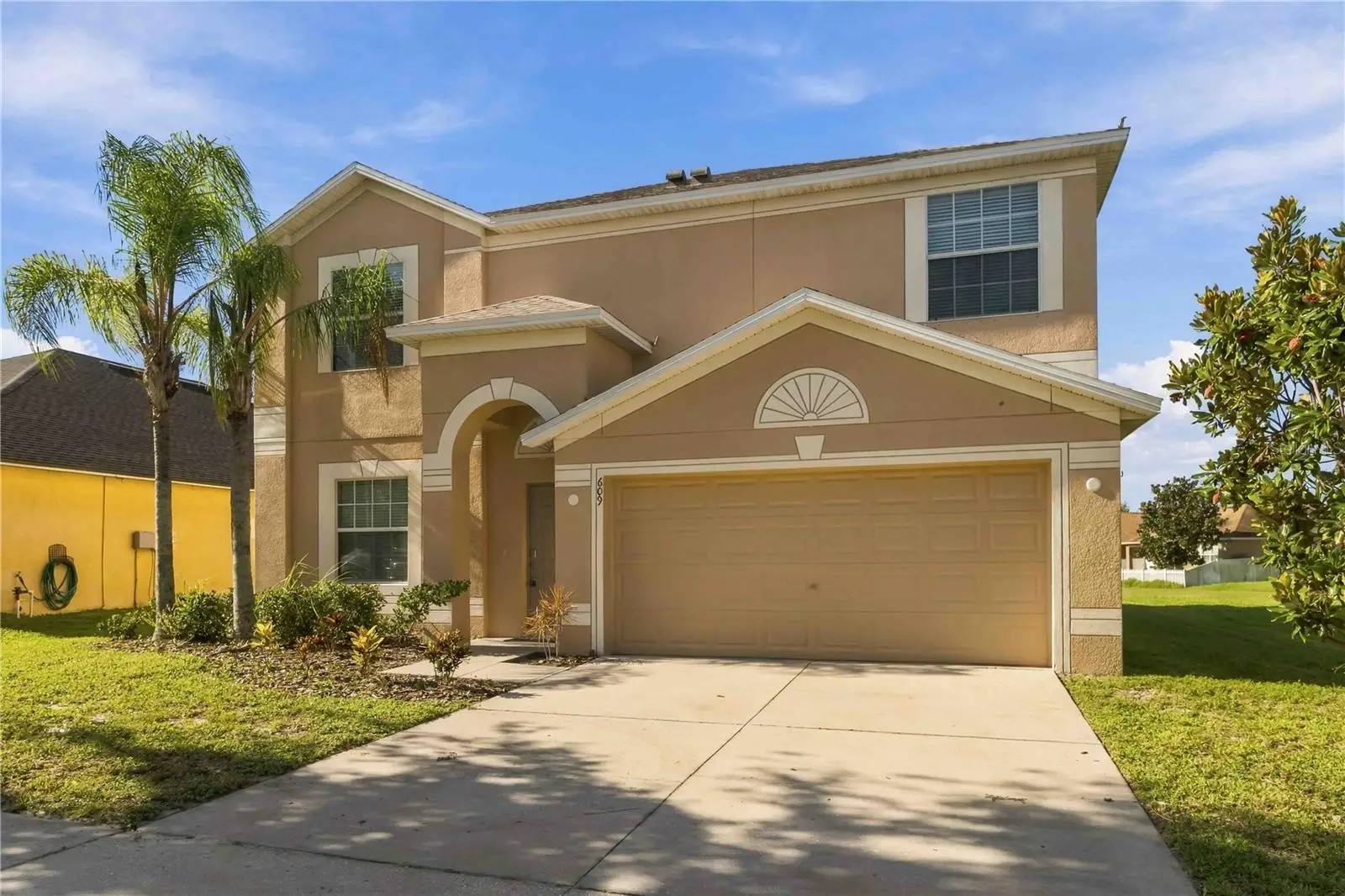 609 Tanana Fall Drive, FL