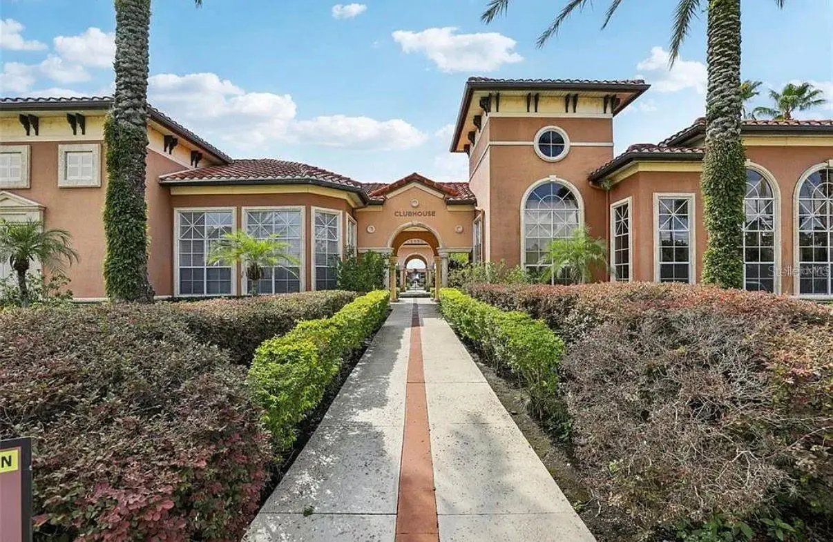 5554 Metrowest Boulevard, FL