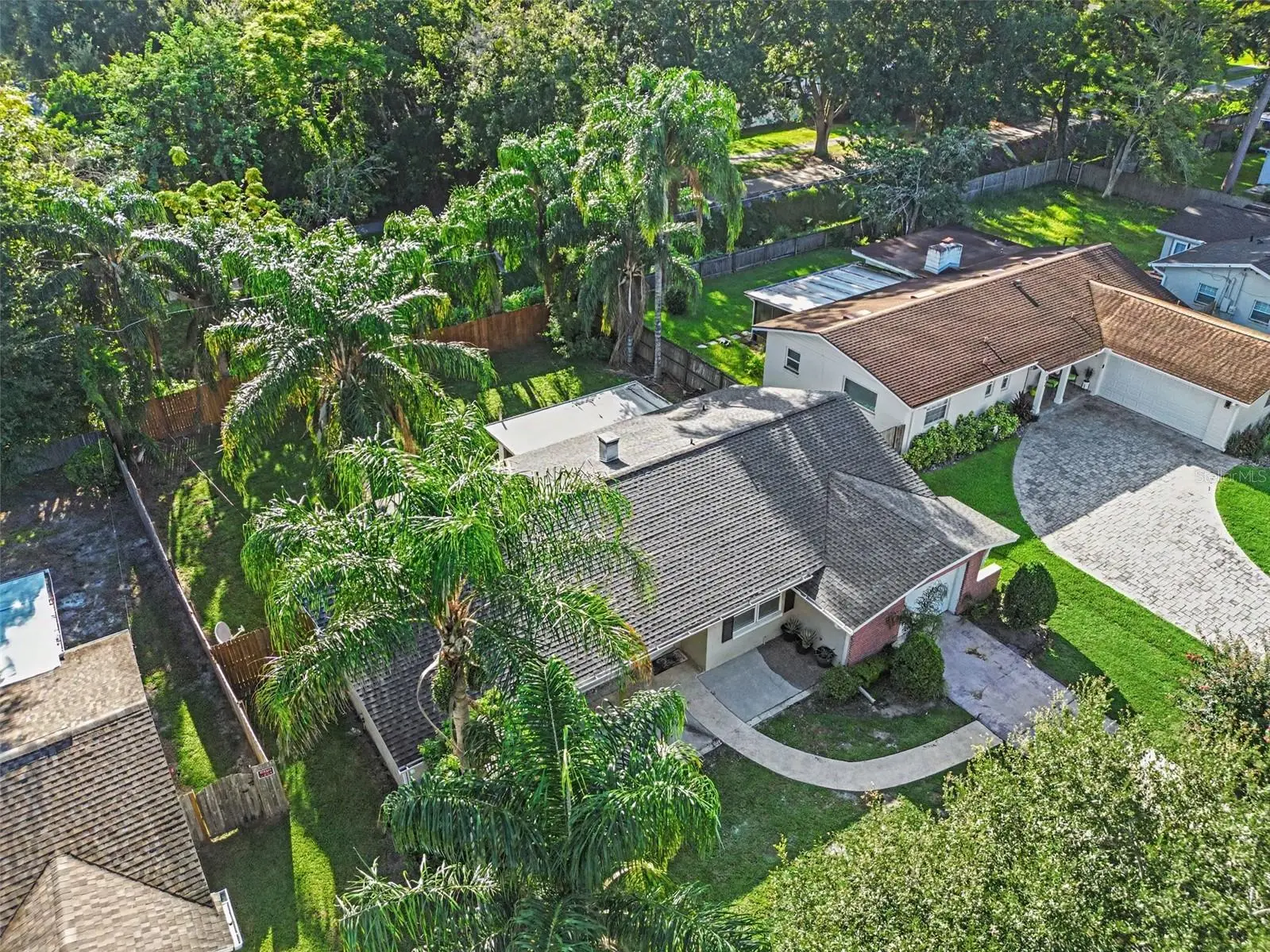 624 Fitzwalter Drive, FL
