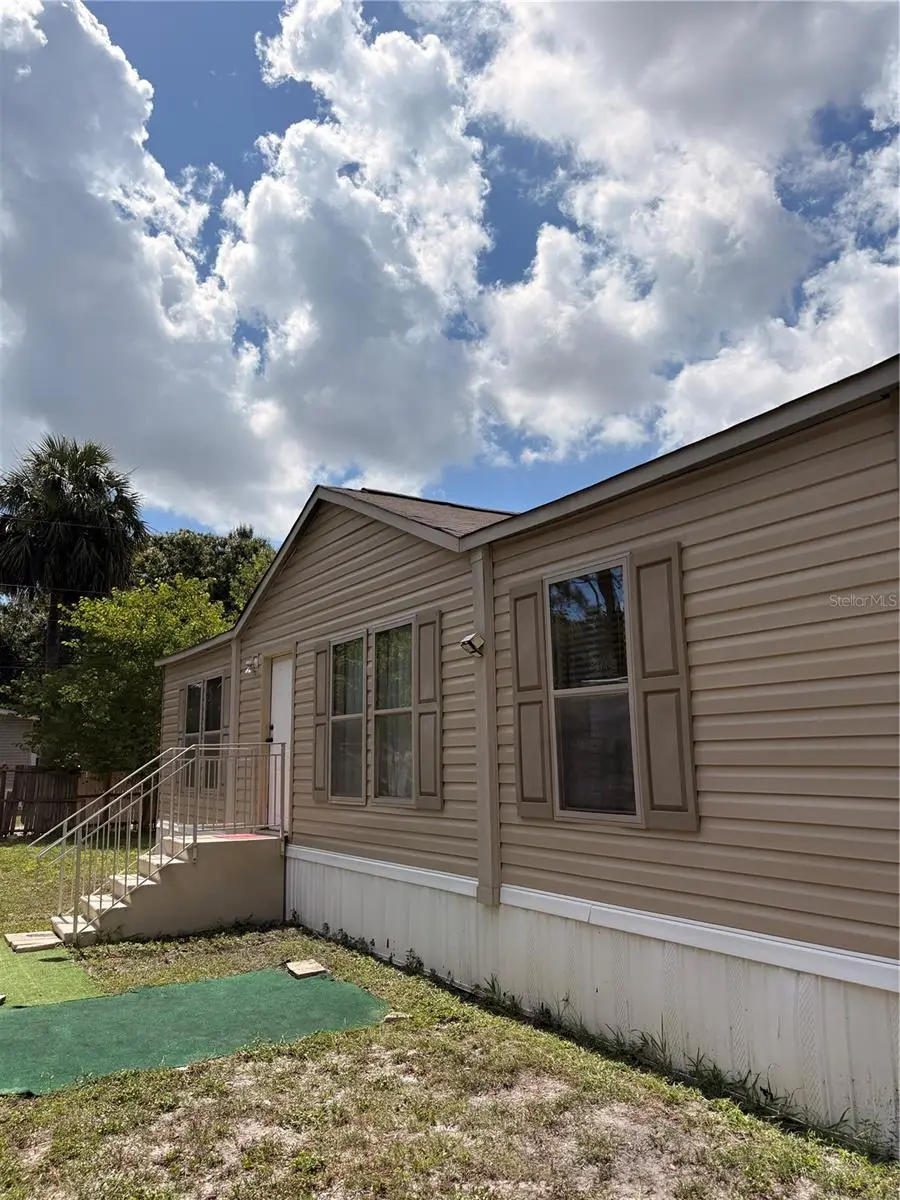 1012 Warden Ln, FL