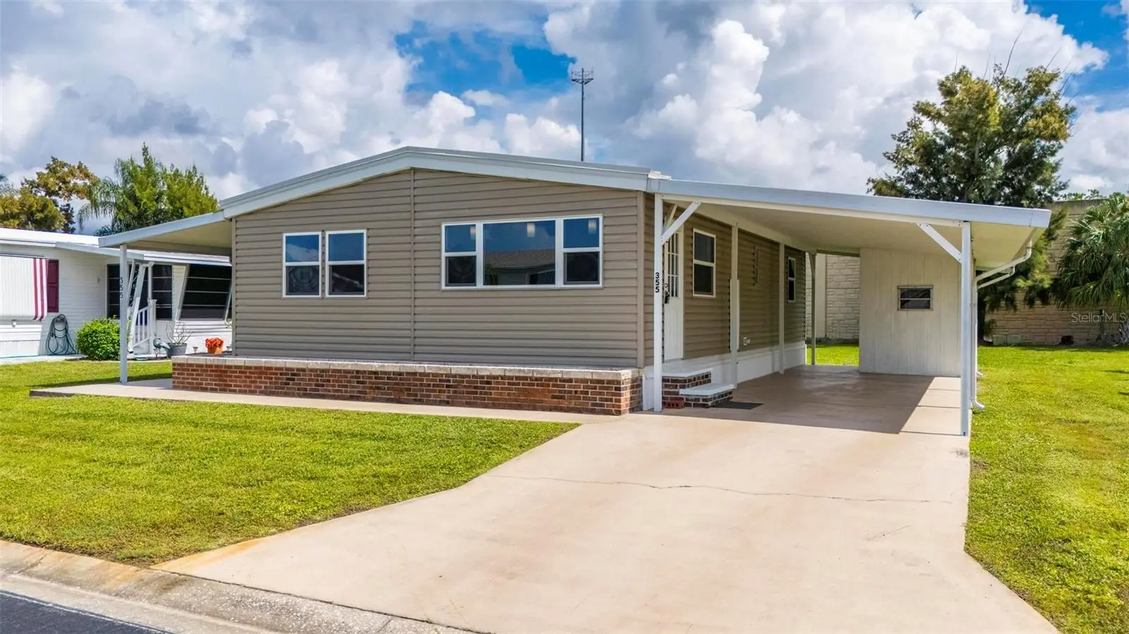 1000 Kings Highway, FL