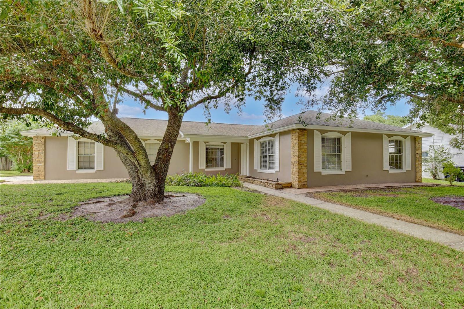 8611 El Prado Avenue, FL