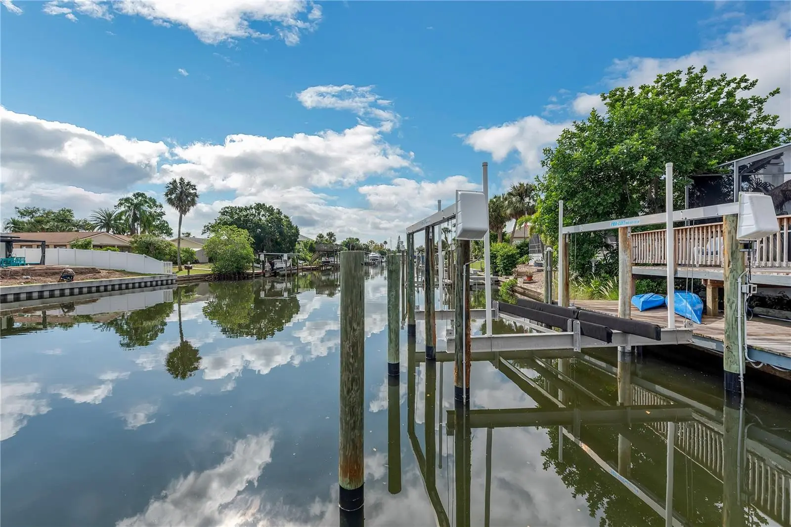 743 Kingston Court, FL