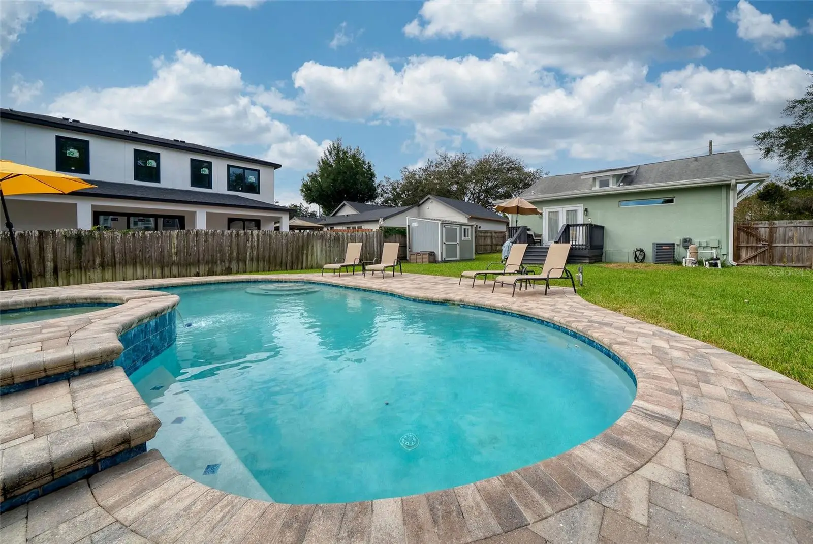 1625 Eola Drive, FL