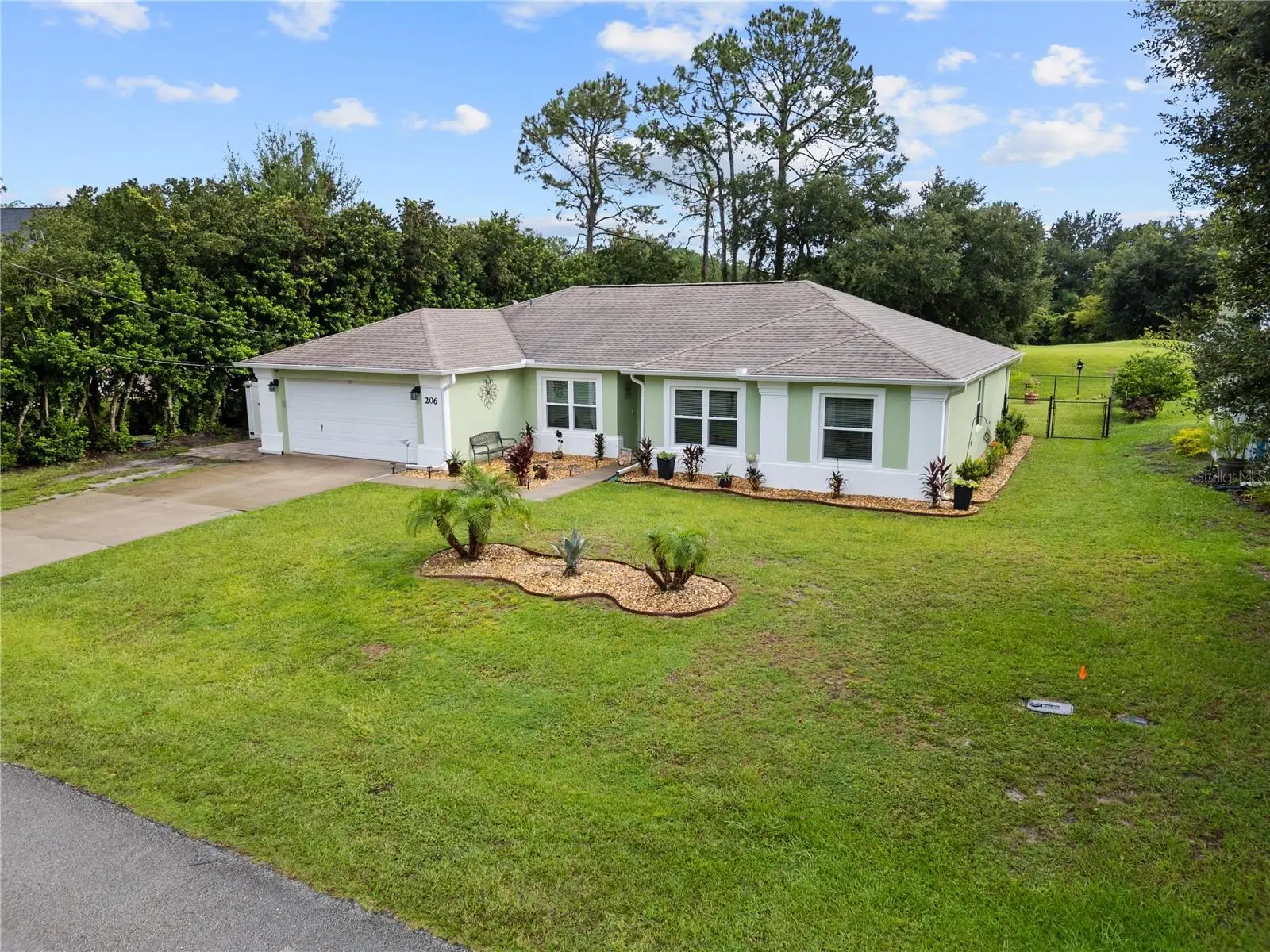 206 London Drive, FL