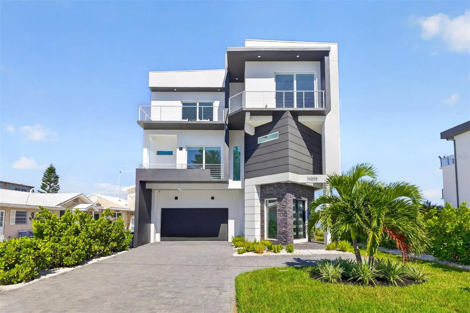 10209 Gulf Boulevard, FL