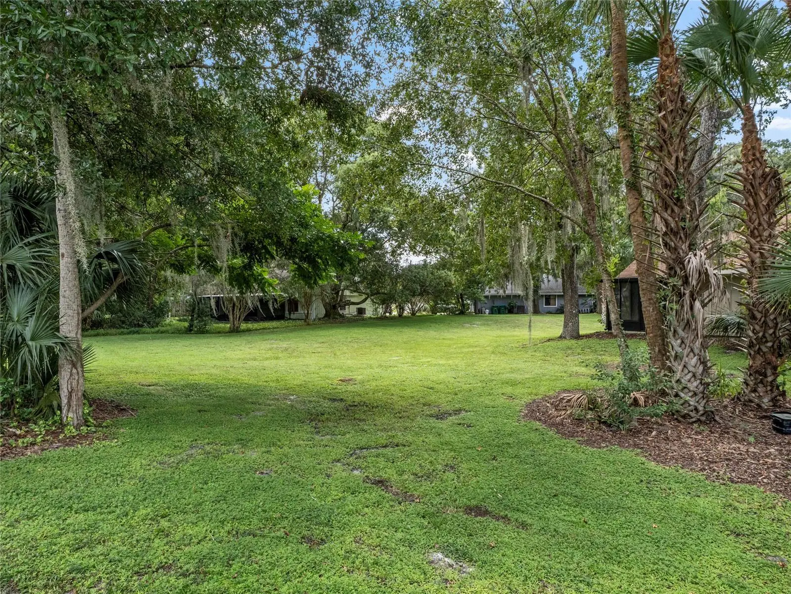 700 Castlewood Drive, FL