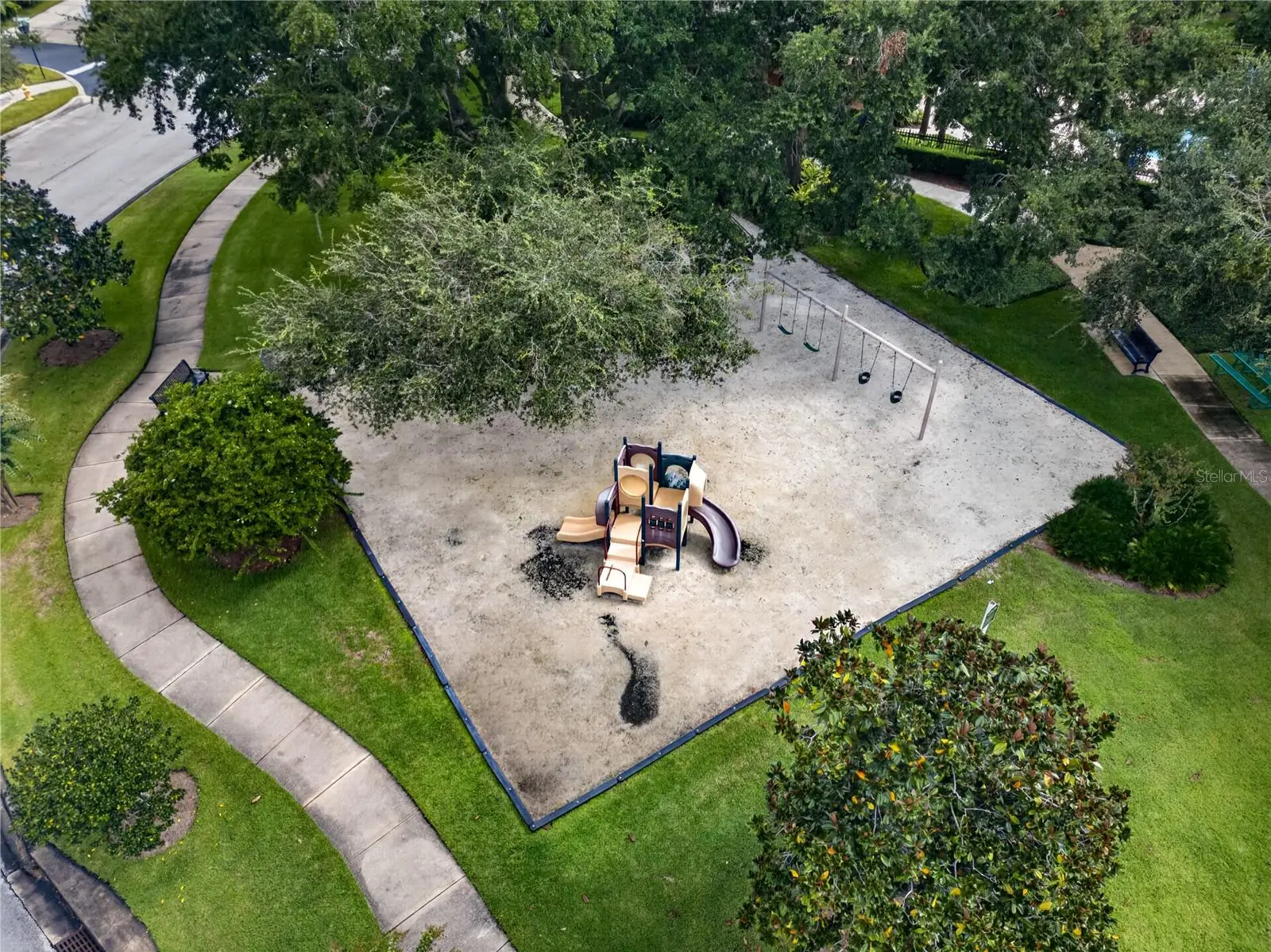 707 Chase Oaks Court, FL