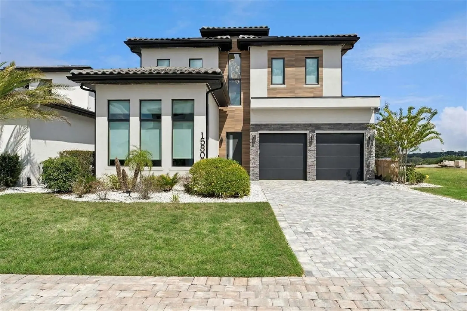 15805 Vetta Drive, FL