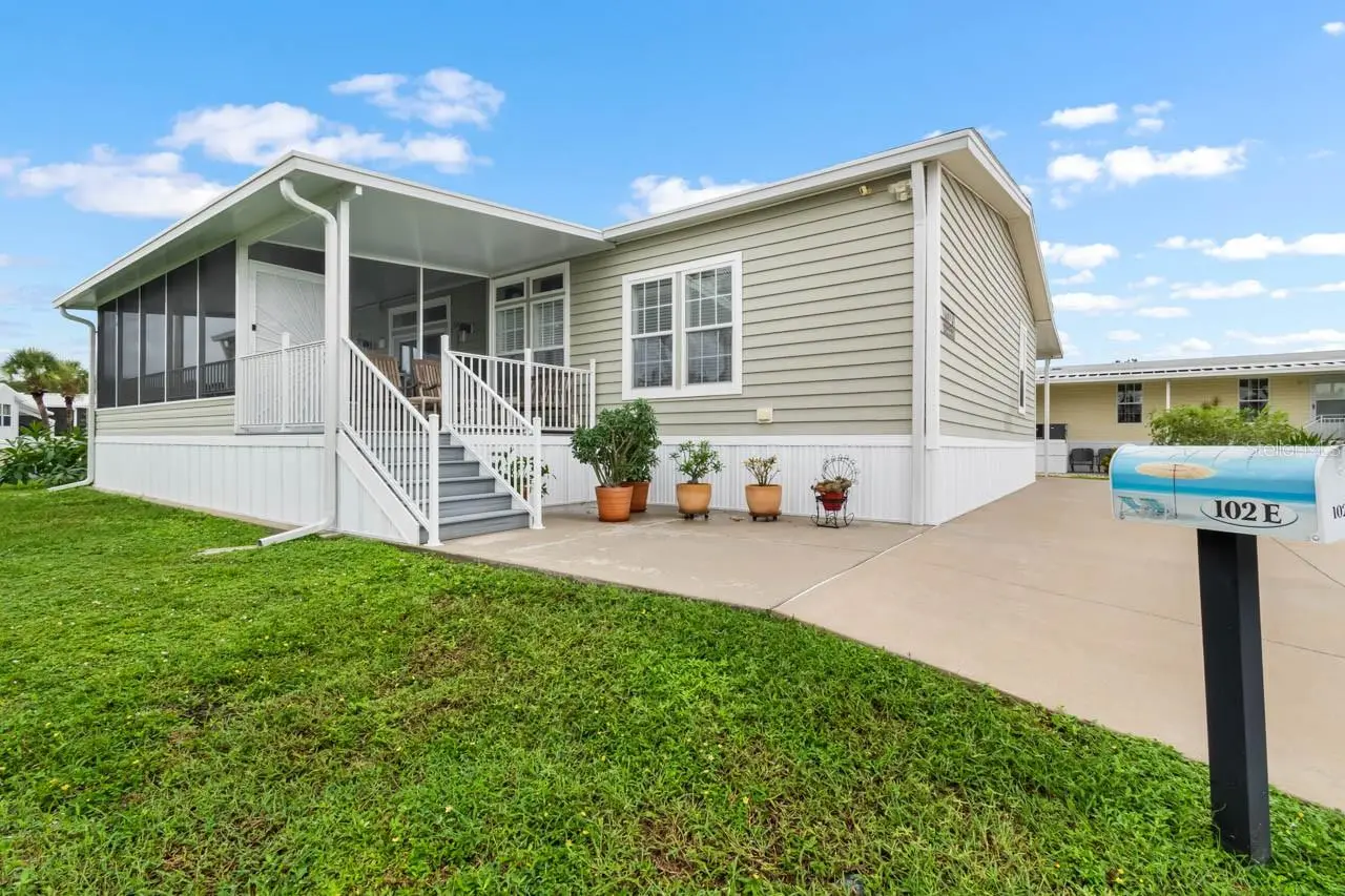102 Saint Lucia Loop, FL