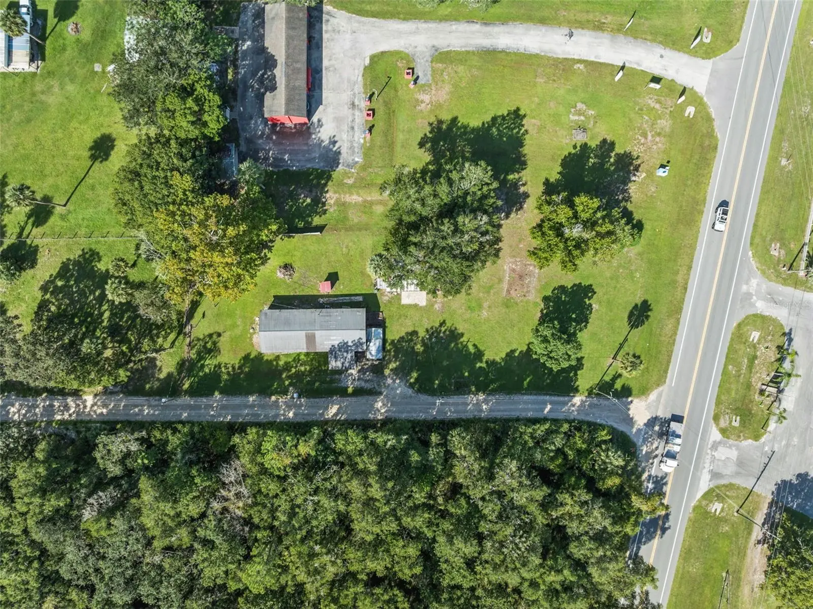 54901 Cedar Crest Rd, FL