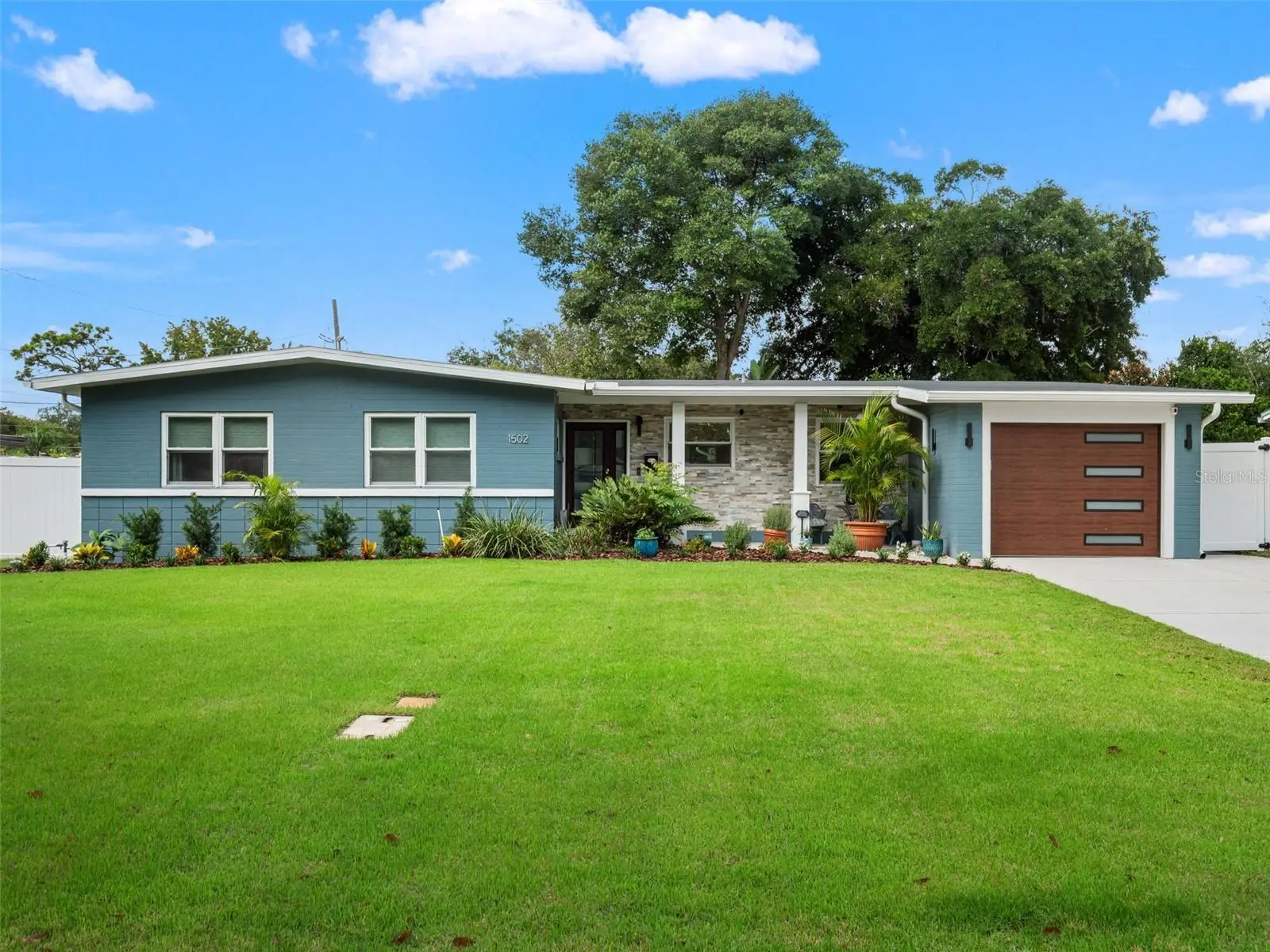 1502 Dove Drive, FL