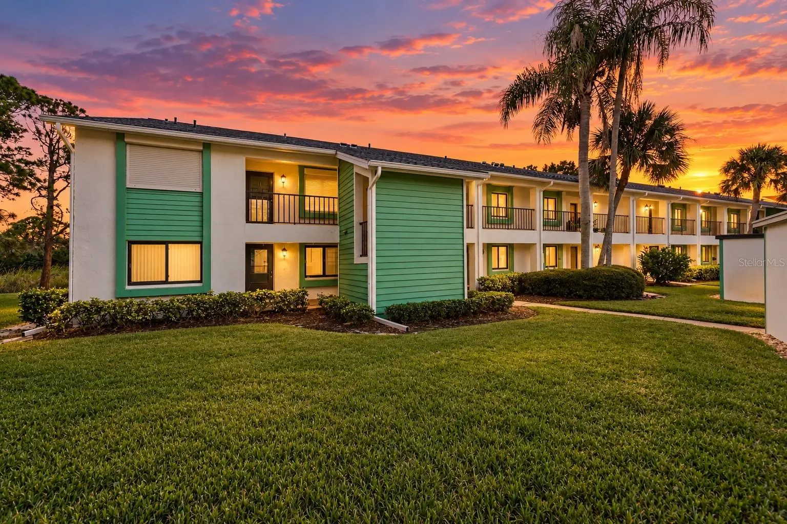 2525 Royal Pines Cir, FL