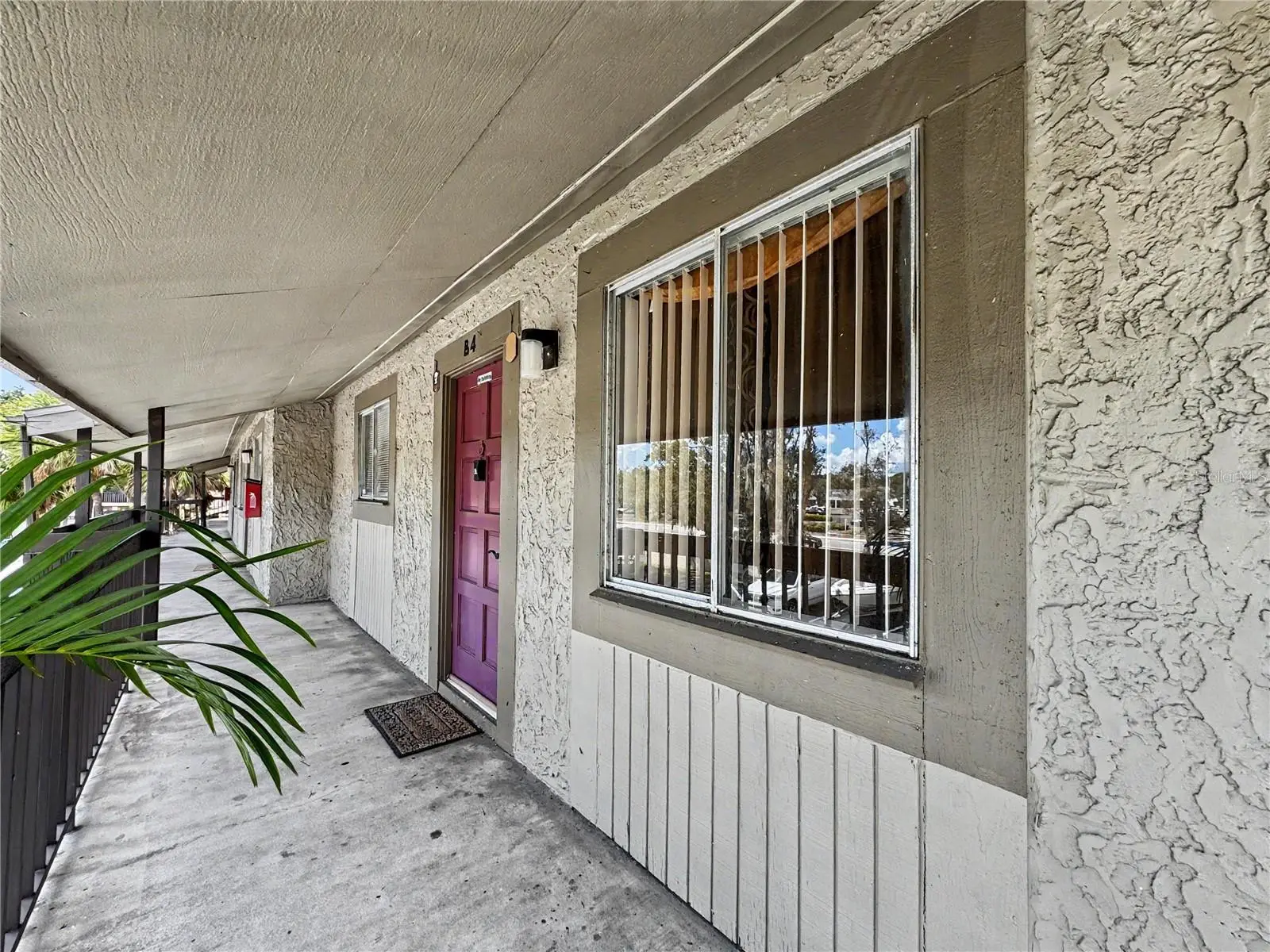 6328 Newtown Circle, FL