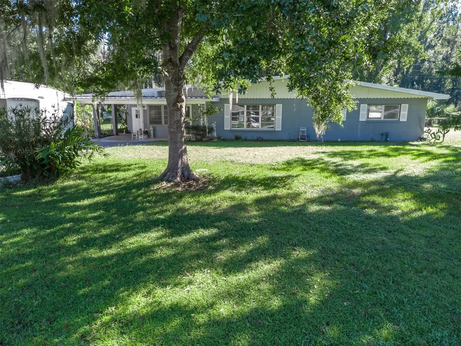 7633 Crescent Loop, FL