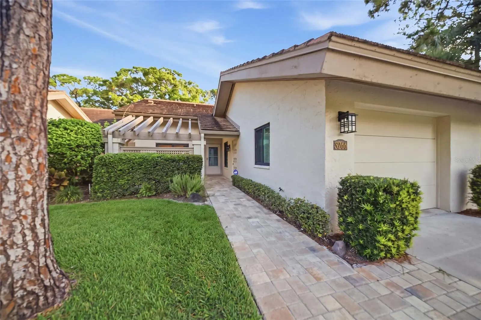 3266 Sandleheath, FL
