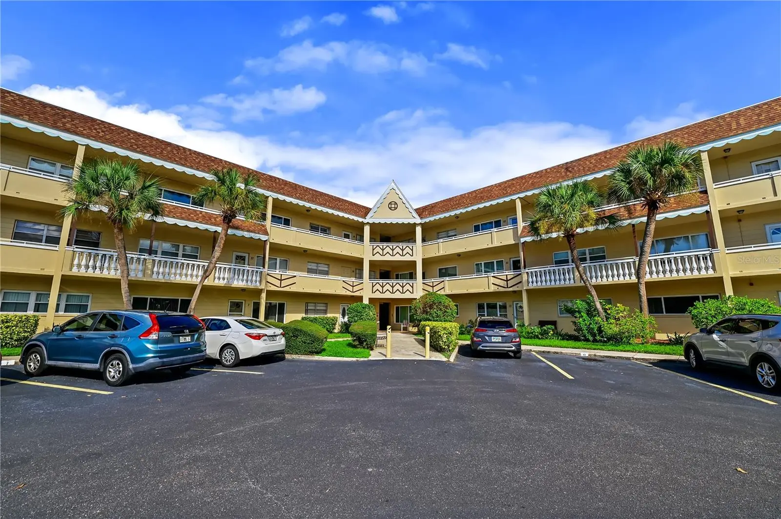 2041 Australia Way, FL