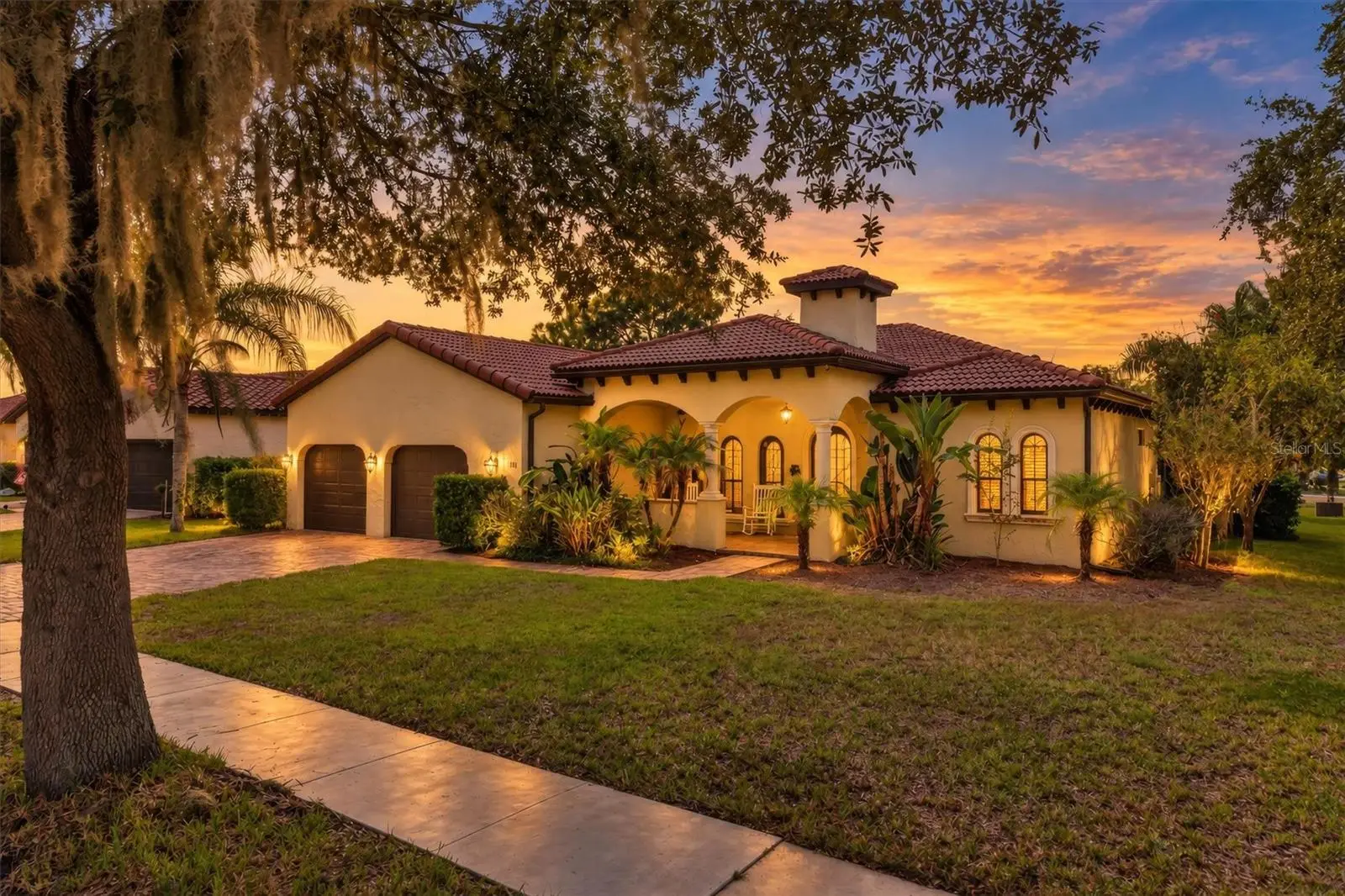 100 Via Rosa Court, FL