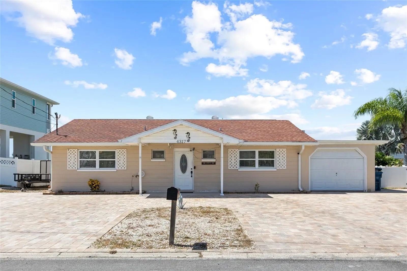 4317 Biscayne Drive, FL