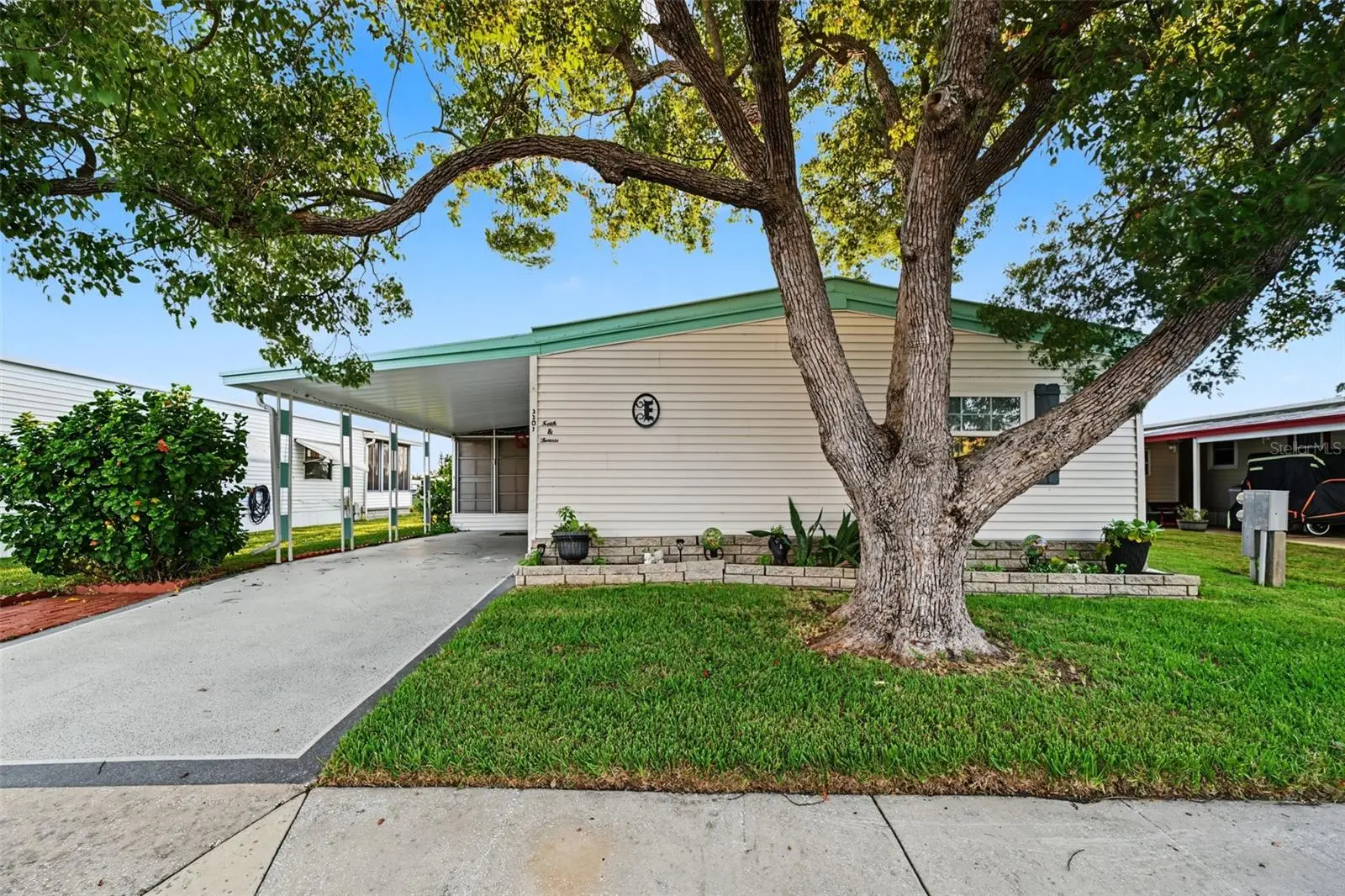 3207 Brewster Drive, FL
