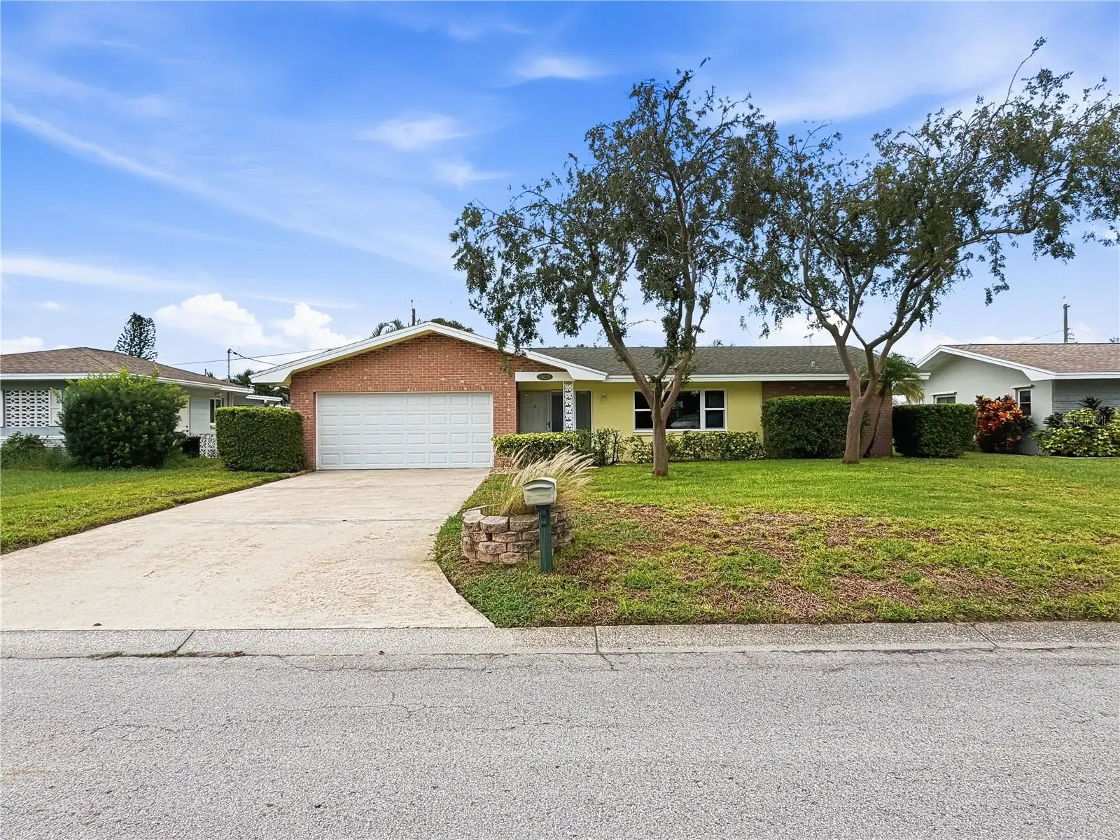 14036 Thacher Avenue, FL