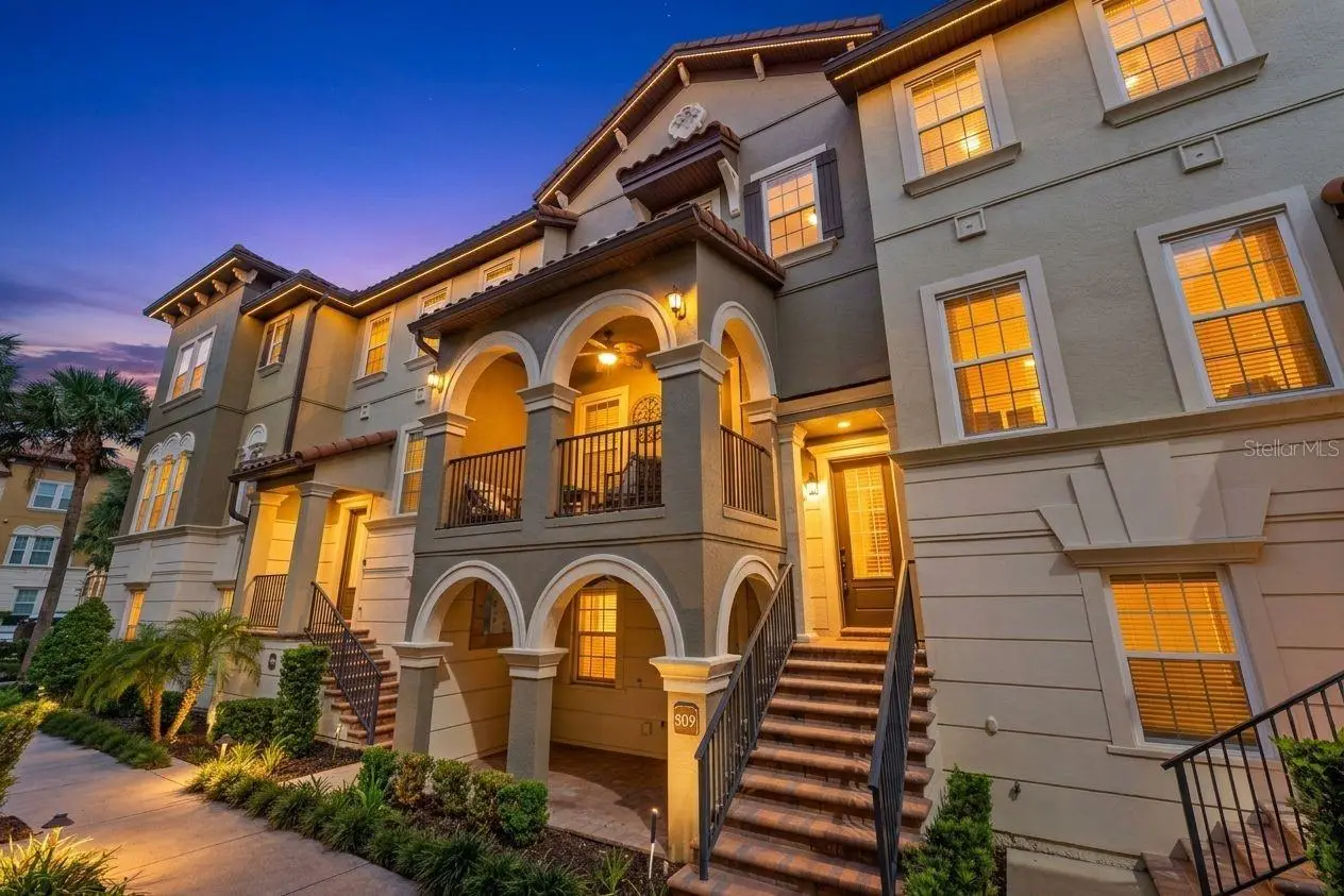 609 Pavia Loop, FL