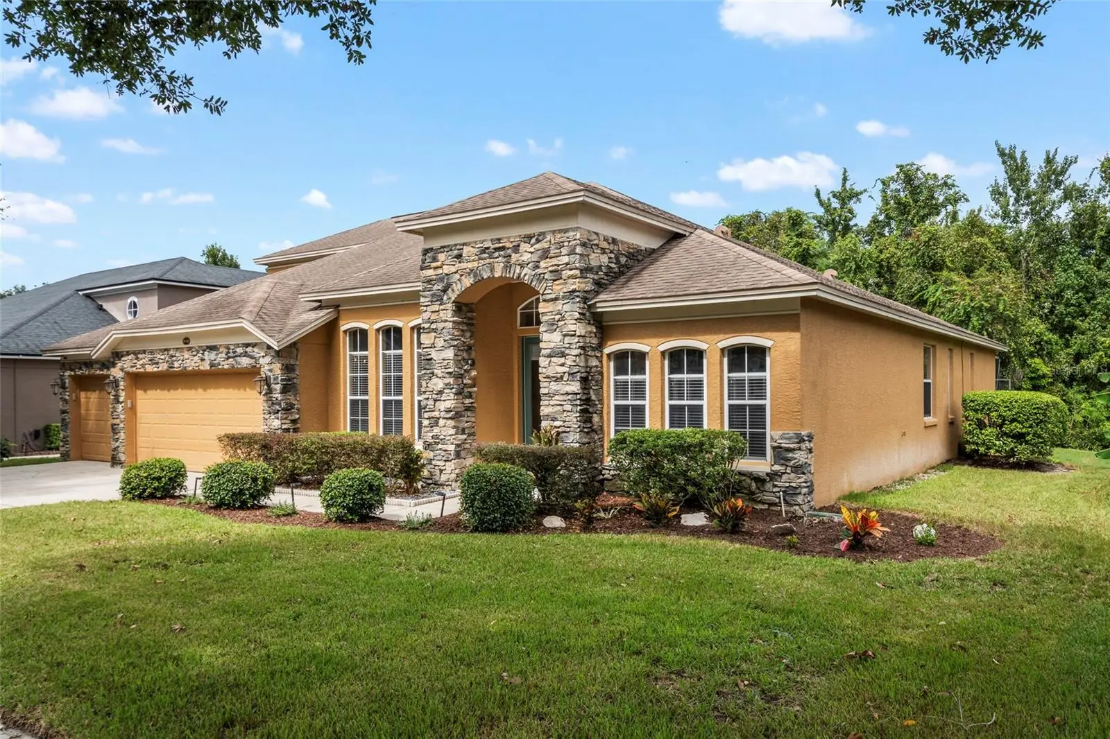 2712 Aloma Oaks Drive, FL